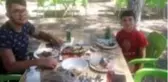 Yol kenarında köfte yediler, Nusret'e gitmiş gibi hesap ödediler