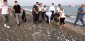Kumsal temizliği yapanlara deniz kaplumbağası sürprizi