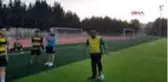 SPOR Fenerbahçe'nin eski futbolcusu Faruk Yiğit'ten yetiştiği kulübe ziyaret