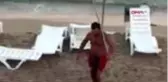Son dakika haberleri! AYDIN Plajdaki çöp kutularını denize atan kişi gözaltına alındı