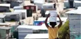 Uzmanları düşündüren soru: Afrika'da koronavirüsten ölenlerin sayısının düşük olması yoksullukla bağlantılı mı?
