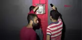 Adana -Elektrik kesilince işyerinde 6 saat mahsur kalan 4 kişiyi, mahalleli kurtardı