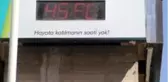 Termometrelerin 45 dereceyi gösterdiği Elazığ'da vatandaşlar gölgelik alanlara sığındı