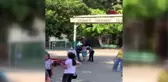 Son dakika haberleri... ADANA Paten sürerken ayağı kırılan öğrenciyi, polisler sınav salonuna taşıdı