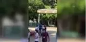 Son dakika haberleri! Ayağı kırık öğrenci polislerin kucağında sınava gireceği sınıfa götürüldü