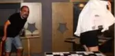 Evli oyuncu Ayhan Taş, iki kadınla görüntülenince panikledi