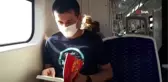 İZBAN'da bu kez kendi kitabını okudu