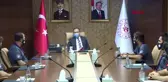 Son Dakika: SPOR Bakan Kasapoğlu, Teknofest'e katılacak gençlerle bir araya geldi