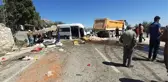 Yolcu minibüsü, hafriyat kamyonuna çarpınca yol kan gölüne döndü: 1 ölü, 19 yaralı