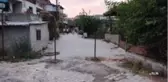 Tel örgü çekip yolu kapattı