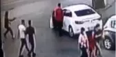 Fatih'te cami çıkışı silahlı saldırı kamerada