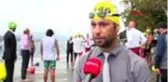 İSTANBUL BOĞAZI'NA SAYGI İÇİN TAKIM ELBİSEYLE YÜZDÜLER-2
