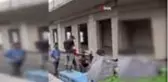 İnşaat işçilerinin defilesi de böyle olur