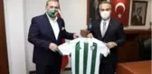Bursaspor, Büyükşehir Belediye Başkanı Alinur Aktaş'ı ziyaret etti