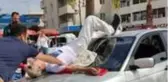 Ailevi sorunları olan emekli astsubay, kılıçla intihar girişiminde bulundu