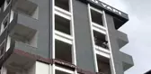 Ümraniye'de dolu binalarda ve araçlarda hasara neden oldu