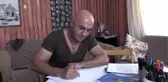 Çizdiği karikatürlerle çocukların dünyasını renklendiriyor