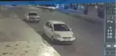 Sokak köpeklerinden kaçarken başını çarpıp öldü