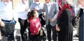 Akülü tekerlekli sandalyesi çalınan engelli kız yeni aracına kavuştu