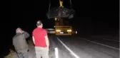 Yoldan çıkan otomobil kayalıklar üzerine düştü