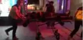İki çocuğuyla evine giden baba, sokak ortasında kurşunlandı