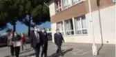 Germencik Kaymakamı Işık, öğrencilere maske dağıttı