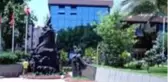 Maaşlarını alamadıkları için Erdek Belediyesi'ni icraya veren memurların başlarına gelmeyen kalmadı