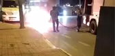 Motosiklet alev alev yandı, cep telefonuyla kayda giren vatandaş muhabirliğe soyundu