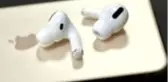 Apple önümüzdeki yıl AirPods kulaklıkların tasarımını değiştirecek