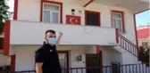 Bu mahallede her ev kırmızı-beyaz