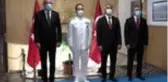 Marmaris'te yelkenli yatlar, Türk bayraklı yelkenleriyle Atatürk Anıtı'na gelerek saygı gösterisinde bulundu