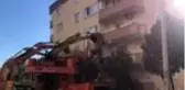 Enkazın başında mesai arkadaşından gelecek müjdeli haberi bekliyor