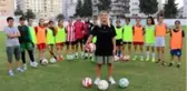 Adanalı Meryem Özyumşak'ın futbol aşkı