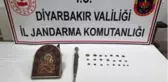 Tarihi eseri jandarma ekiplerine satarken suçüstü yakalandılar