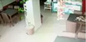 Nefes borusuna yemek kaçan müşteriyi, lokanta sahibinin müdahalesi kurtardı