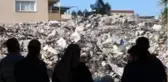 9 kişinin hayatını kaybettiği sitede kontrollü yıkım sürüyor