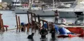 Alanya'da alabora olan tekne karaya çıkarıldı