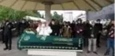 OYUNCU VE SESLENDİRME SANATÇISI AHMET UZ SON YOLCULUĞUNA UĞURLANDI