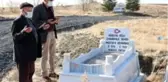 Çanakkale'de şehit düşen babası için Yozgat'taki köyüne mezar yaptırdı