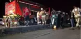 Avcılar'da taş bariyerlere çarpan otomobil takla attı: 1 yaralı