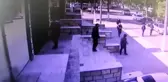 GAZİANTEP - Gaziantep Adli Tıp Kurumuna taşlı saldırı güvenlik kamerasında