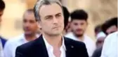 Ünlü şarkıcı Kutsi, rol aldığı dizideki çocuk oyuncunun annesi ile aşk yaşamaya başladı
