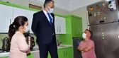 Cüce çiftin yüzünü Başkan Alinur Aktaş güldürdü...Mutlulukları boylarından büyük