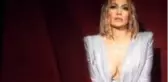 51 yaşındaki Jennifer Lopez, sahne şovuyla Amerikan Müzik Ödülleri'ne damga vurdu