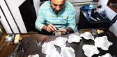 Türk ustanın ürettiği gümüş maskeler 1500 liradan, altın maskeler ise 20 bin liradan satılıyor