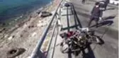 Son dakika haberleri | Motosiklet ile çarpışan otomobil 5 metre yükseklikten sahile uçtu: 1 ölü