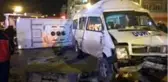 Tarım işçilerini taşıyan midibüs ile minibüs çarpıştı: 16 yaralı