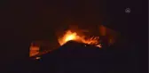 2 katlı binanın kazan dairesinde çıkan yangın hasara neden oldu