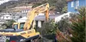 İmara aykırı yapılar yıkılmaya devam ediyor