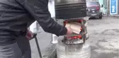 Erzurum'da ayaküstü çay...Sokağa kurduğu dev semaverle müşterilere paket çay servisi yapıyor